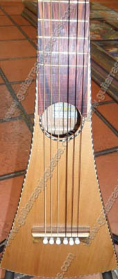 Guitarra Viajera de paloescrito con pinabete modelo PEDG de Paracho Vista 4