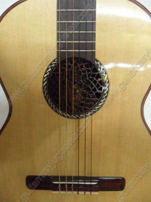 Guitarra boca árabe EA 2